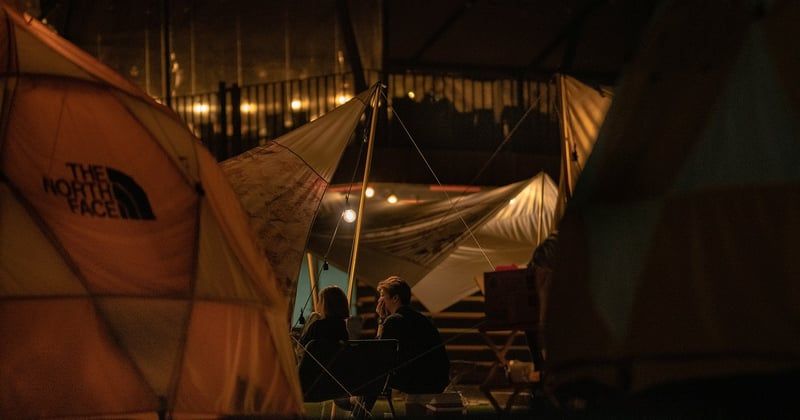 Camping en haute saison : les erreurs à éviter pour ne pas gâcher vos vacances